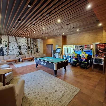 Life, Bansko, Private C-17 *