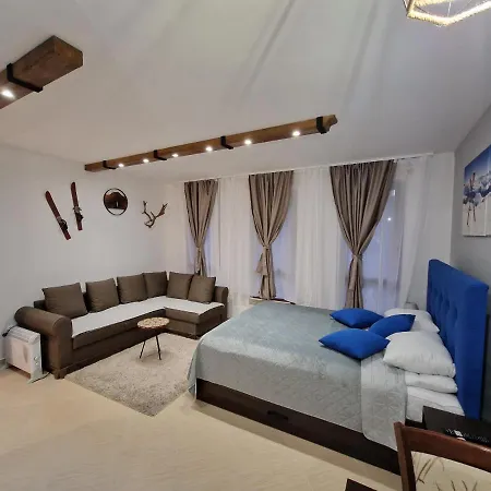 Life, Bansko, Private C-17