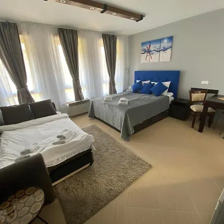 Life, Bansko, Private C-17 Apartment