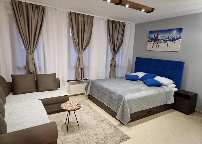 Life, Bansko, Private C-17 Apartment *